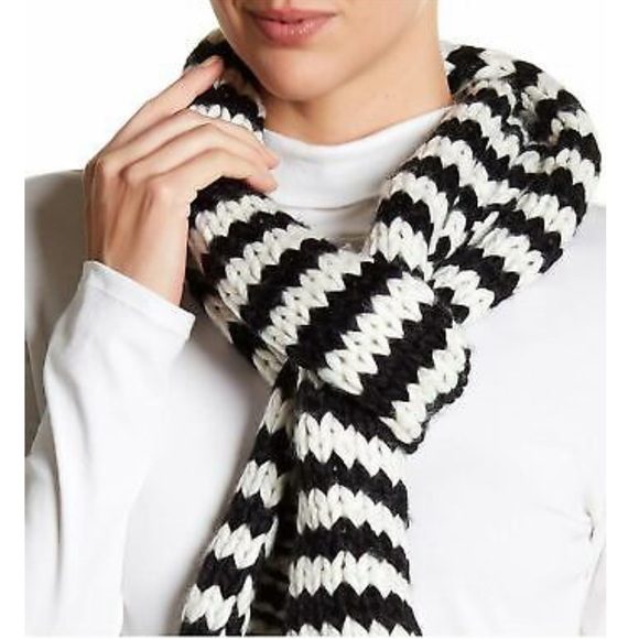 Kate Spade Chunky Stripe Knit Scarf in Cream & Black - Picture 5 of 5